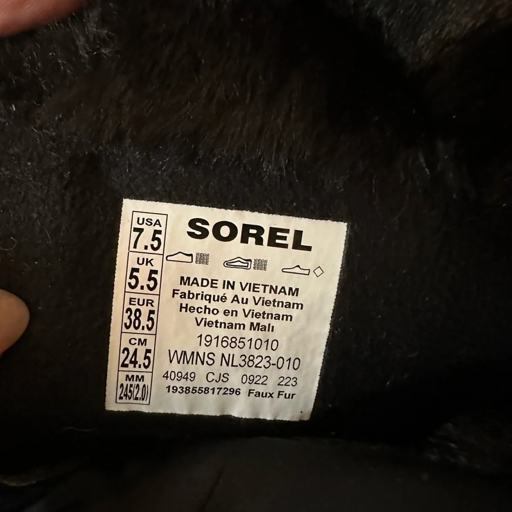 Sorel Whitney II Black Faux Fur Lined Boots